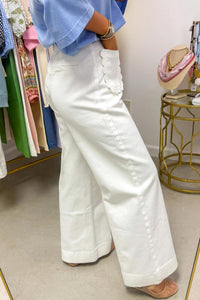 Thumbnail for White Solid Color Scalloped Patch Pocket Shift Jeans