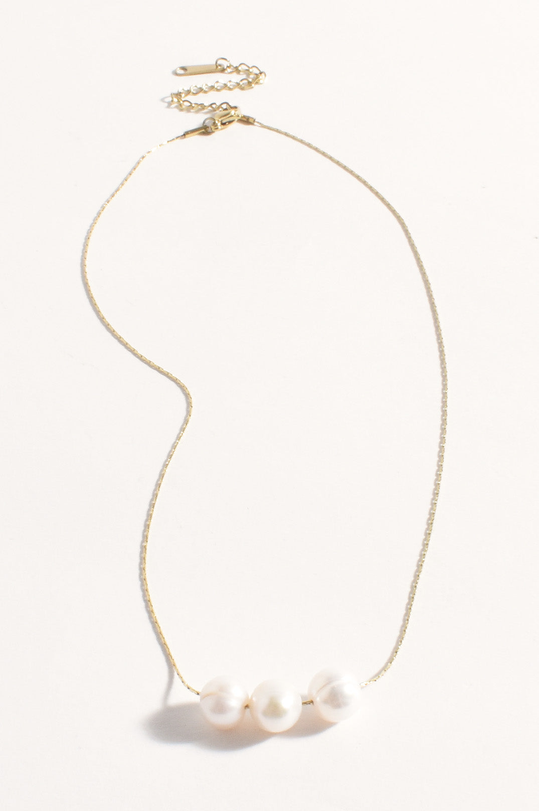 Fine Snake Pearl Necklace - Gold