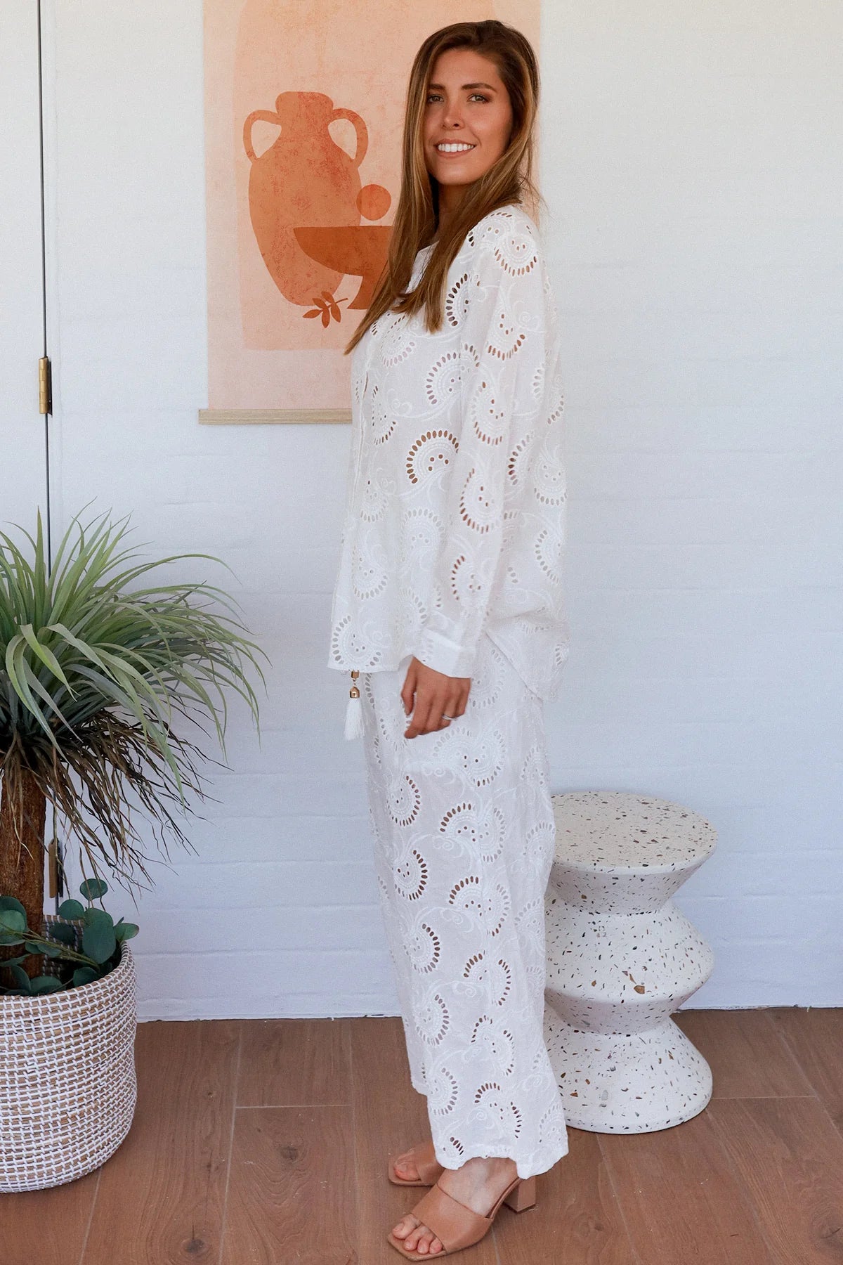 Panni Set - White Broidery