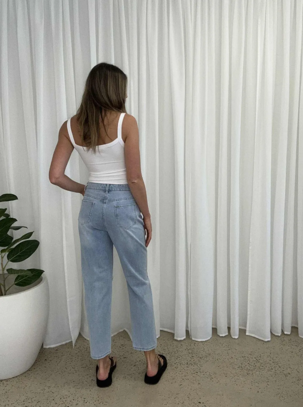 Bella Boyfriend Distressed Jean - Light Denim