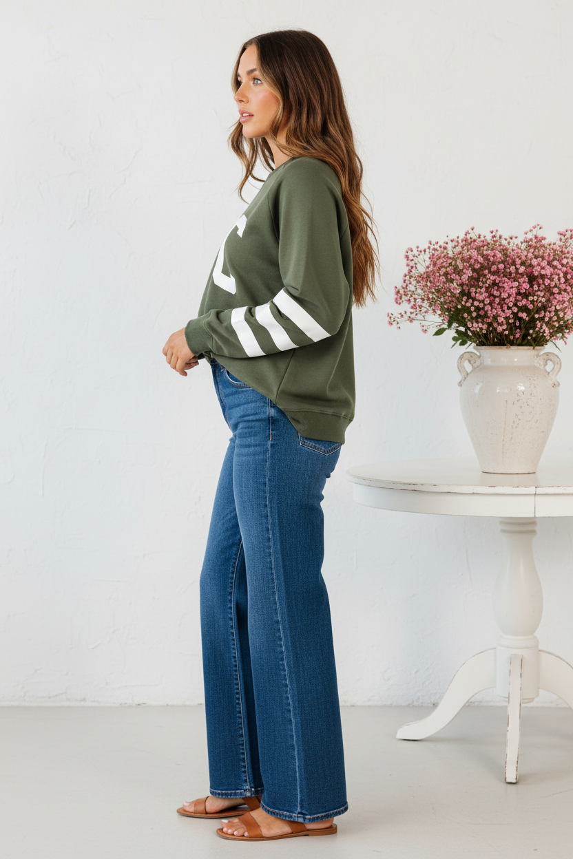 Side view - Olive NYC Sweatshirt & Wide-Leg Jeans